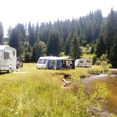 семейна рай Fаmilly Paradise 度假居 *