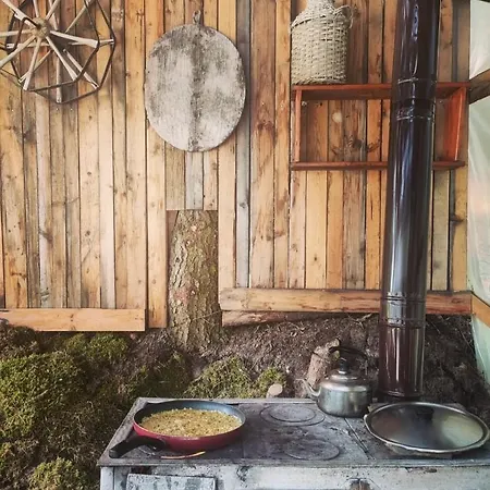 семейна рай Fаmilly Paradise 度假居 Popovo